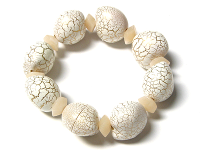 Colored kukui beads stretch bracelet