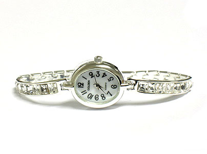 Single line baguette crystal metal band watch