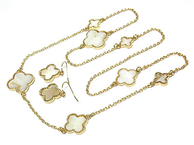 Four leaved clover long necklace and earring set