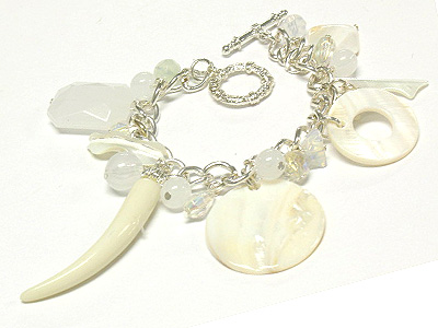 Natural shell charm bracelet