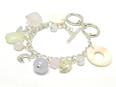 Natural shell charm bracelet