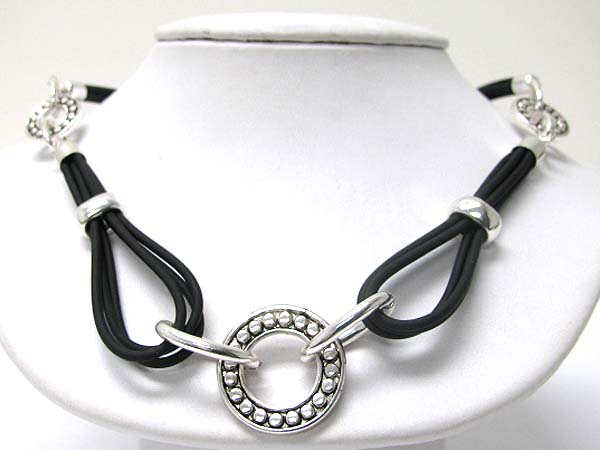 Metal ring and cord link necklace