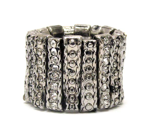 Crystal metal bar pattren stud stretch ring