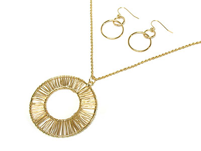 Metal double circle necklace and earring set