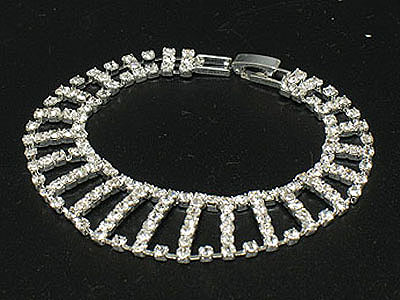 Boutique style ladder pattern rhinestone bracelet