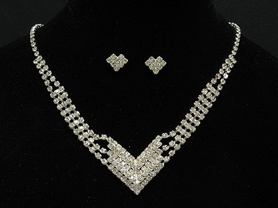 Rhinestone arrow pattern necklace and earring set