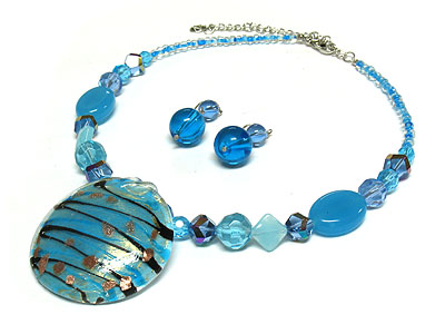 Glass hand painted large pendant and acryl beads necklace set