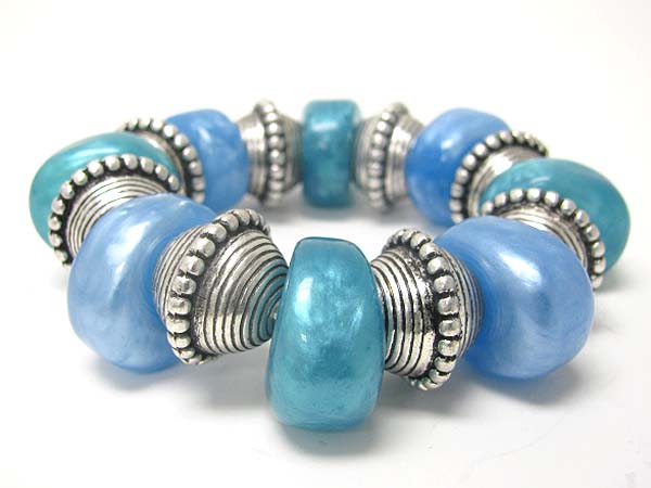 Chunky formica nugget and textured metal beads stretch bracelet