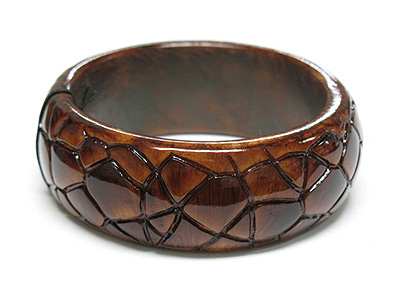 Crack surface acrylic bangle