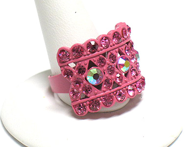 Crystal and colored metal adjustable fashion ring