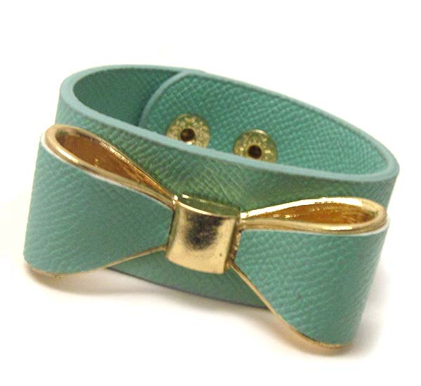 Metal leather with ribbon design button bracelet