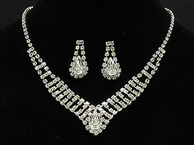 Rhinestone a  polka dot stone necklace and earring set