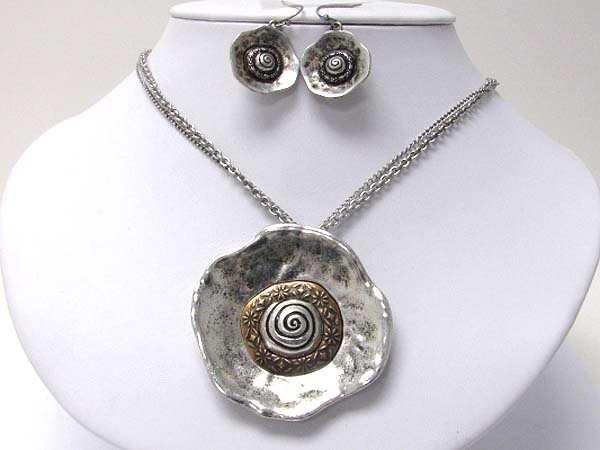 Burnish silver and gold flower necklace earring set