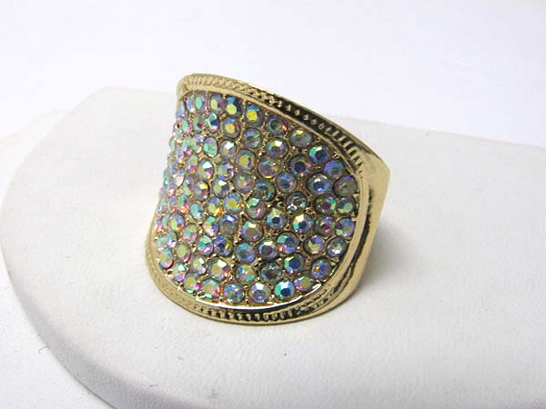 Multi crystal stud stretch ring