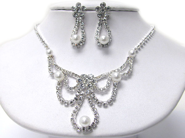 Tear drop rhinestone and pearl deco necklace earring set