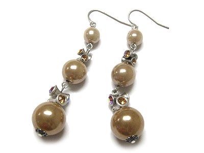 Three pearl drop earring