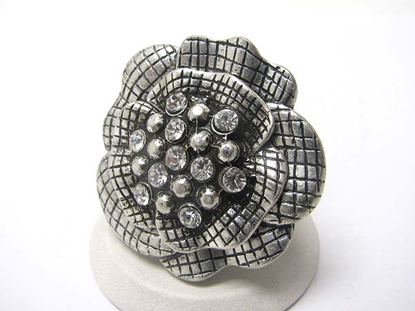 Crystal stud textured metal flower stretch ring