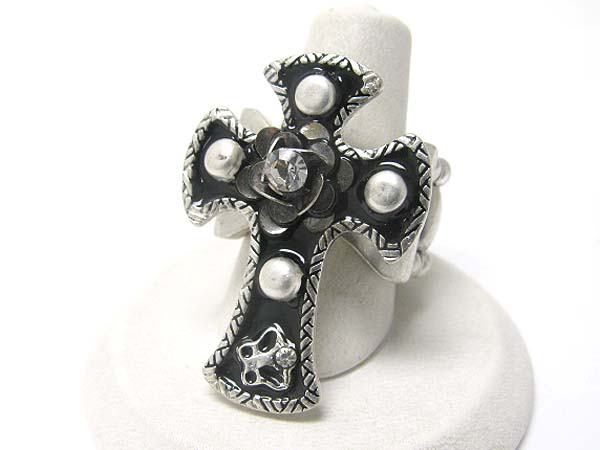 Metal patina cross stretch ring