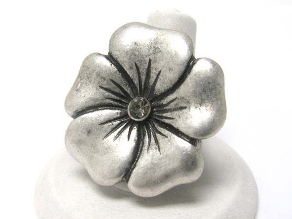 Crystal stud metal flower stretch ring