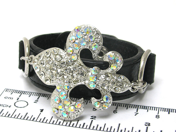 Genuine leatherband crystal metal fleur de lis button bracelet