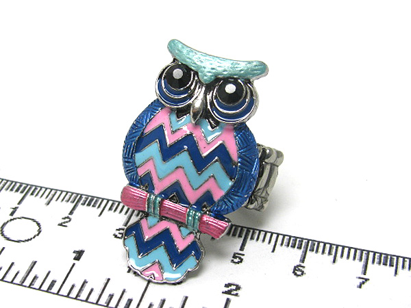 Crystal eyes and epoxy body owl stretch ring