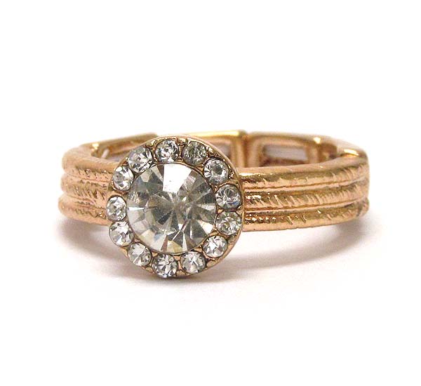 Multi crystal with round metal textered stretch ring