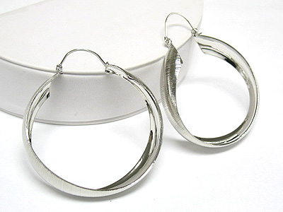 Twisted metal hoop earring - hoops