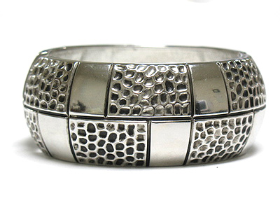 Metal art deco hinge bangle