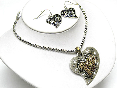 Antique style metal heart pendant necklace and earring set