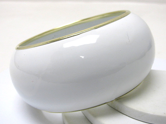 Enamel metal hollow bangle