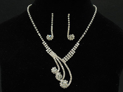 Rhinestone wave necklace and earring set