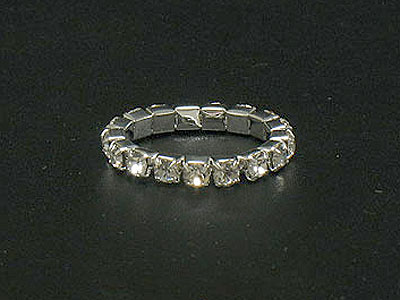 Rhinestone boutique style single row ring