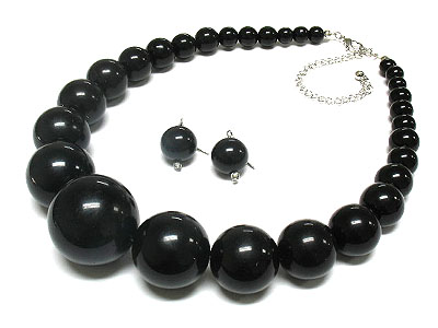 Formica ball beads necklace and earring set