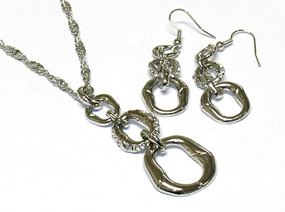 Crystal triple round ring link drop necklace and earring set