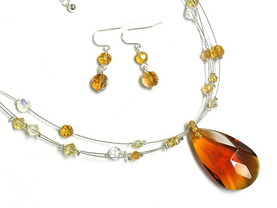 Glass tear drop pendant and beads necklace and earring set