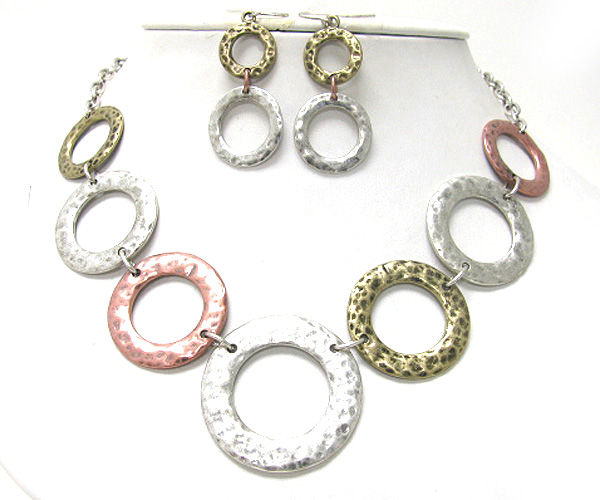 Multi round ring hammered chain necklace earring set