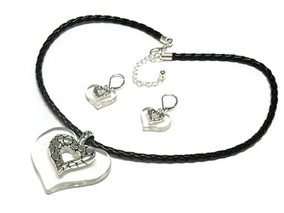 Acryl and casting metal dual heart pendant necklace and earring set