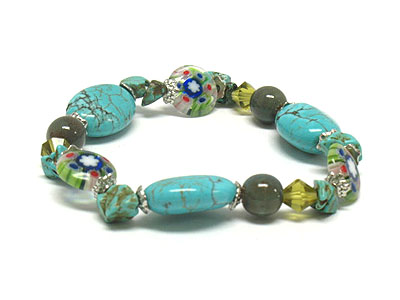 Turquoise stone and glass beads bracelet