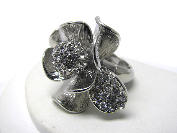 Crystal ball center metal flower stretch ring