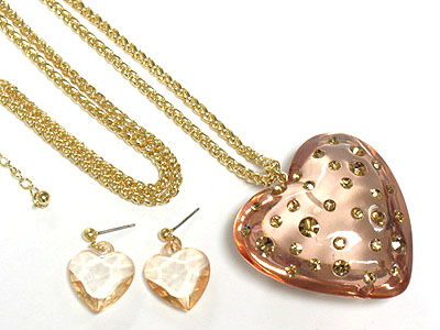 Fashion crystal on acryl puff heart necklace set