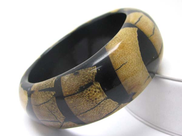 Wood bangle