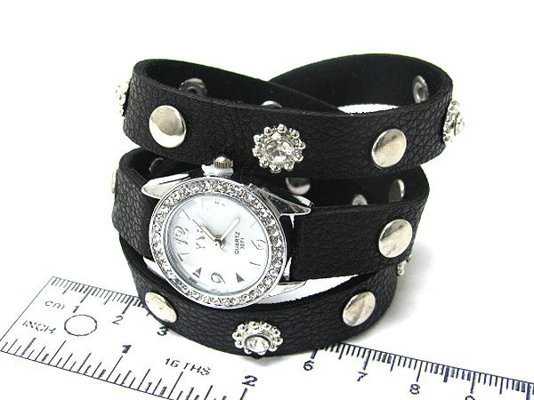 Crystal round face with multi crystal fower and metal on fashion leather bracelet button watch