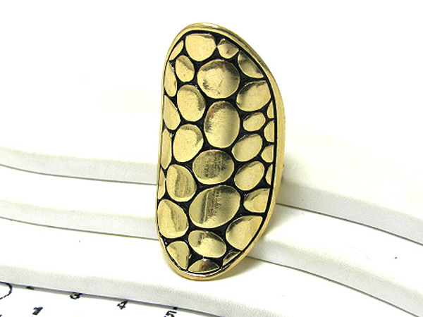 Pebble texture metal long finger stretch ring