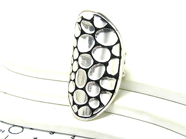 Pebble texture metal long finger stretch ring