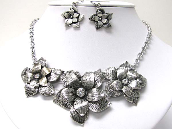 Crystal centered multi metal flower link necklace earring set