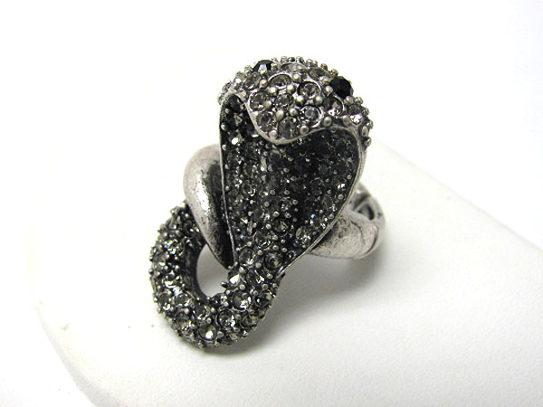 Crystal stud cobra snake stretch ring