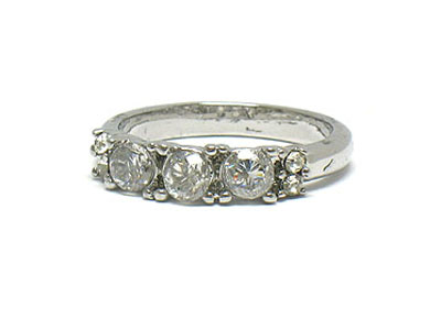 Tri crystal boutique style ring