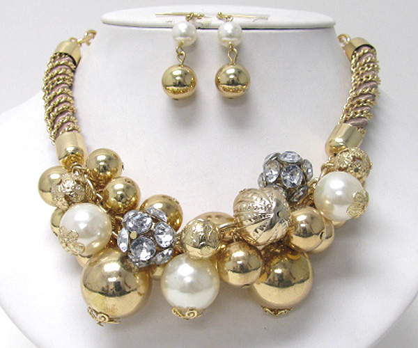 Metal crystal pearl mix necklace set