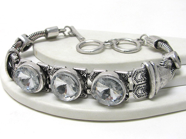 Triple facet glass and snake chain bracelet