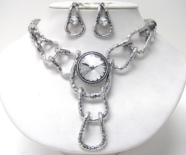 Center facet glass accent and chain drop necklace earring set